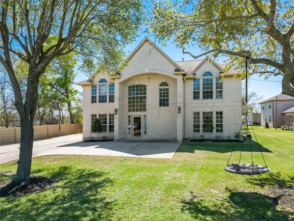 5631 Brookfield Drive, Houston, TX 77085