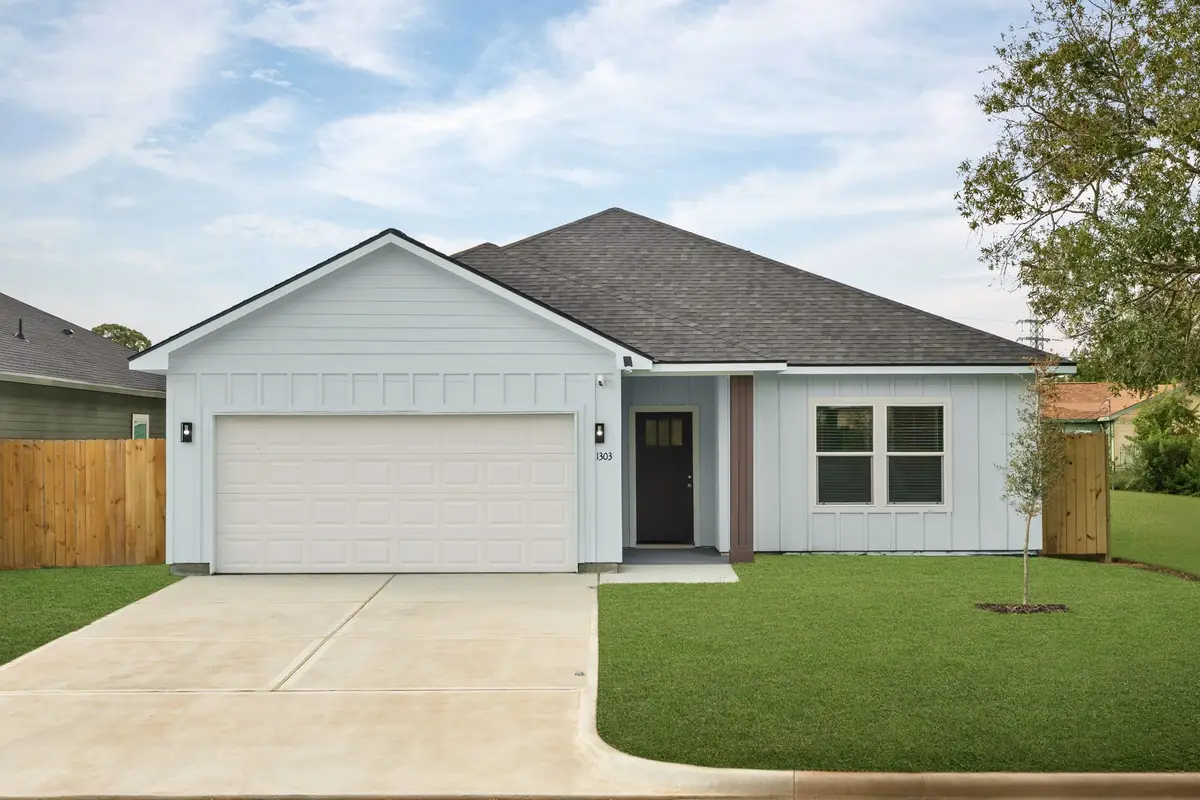 1303 Hawthorne Street, Baytown, TX 77520 - #1