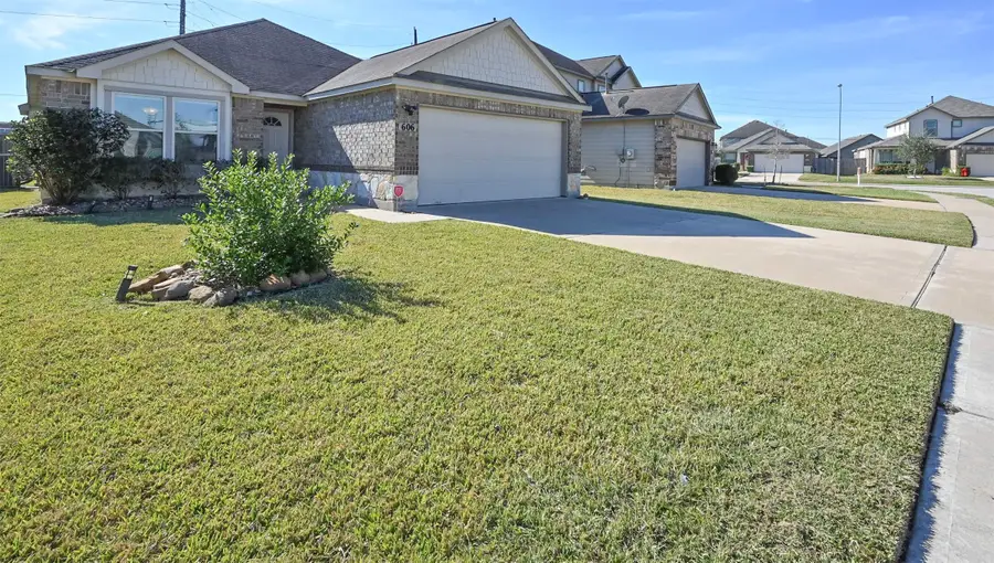 606 Palo Alto Court, Rosharon, TX 77583 - Image #2