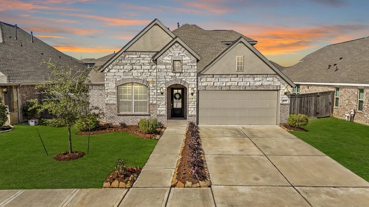 8711 Fairbrook Drive, Missouri City, TX 77459 - Image #1