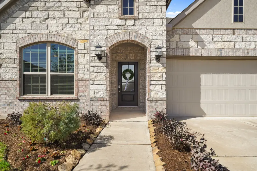 8711 Fairbrook Drive, Missouri City, TX 77459 - Image #2