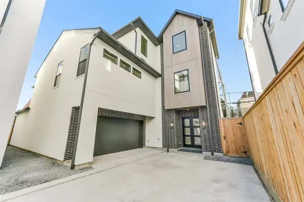 1902 Nantucket Drive, Houston, TX 77057