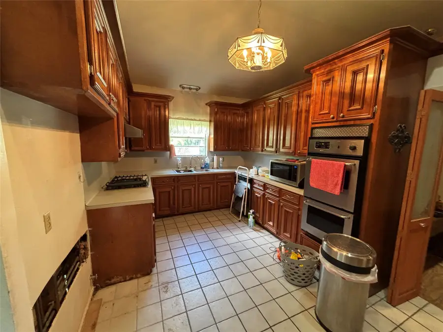 9114 Easthaven Boulevard, Houston, TX 77075 - Image #3