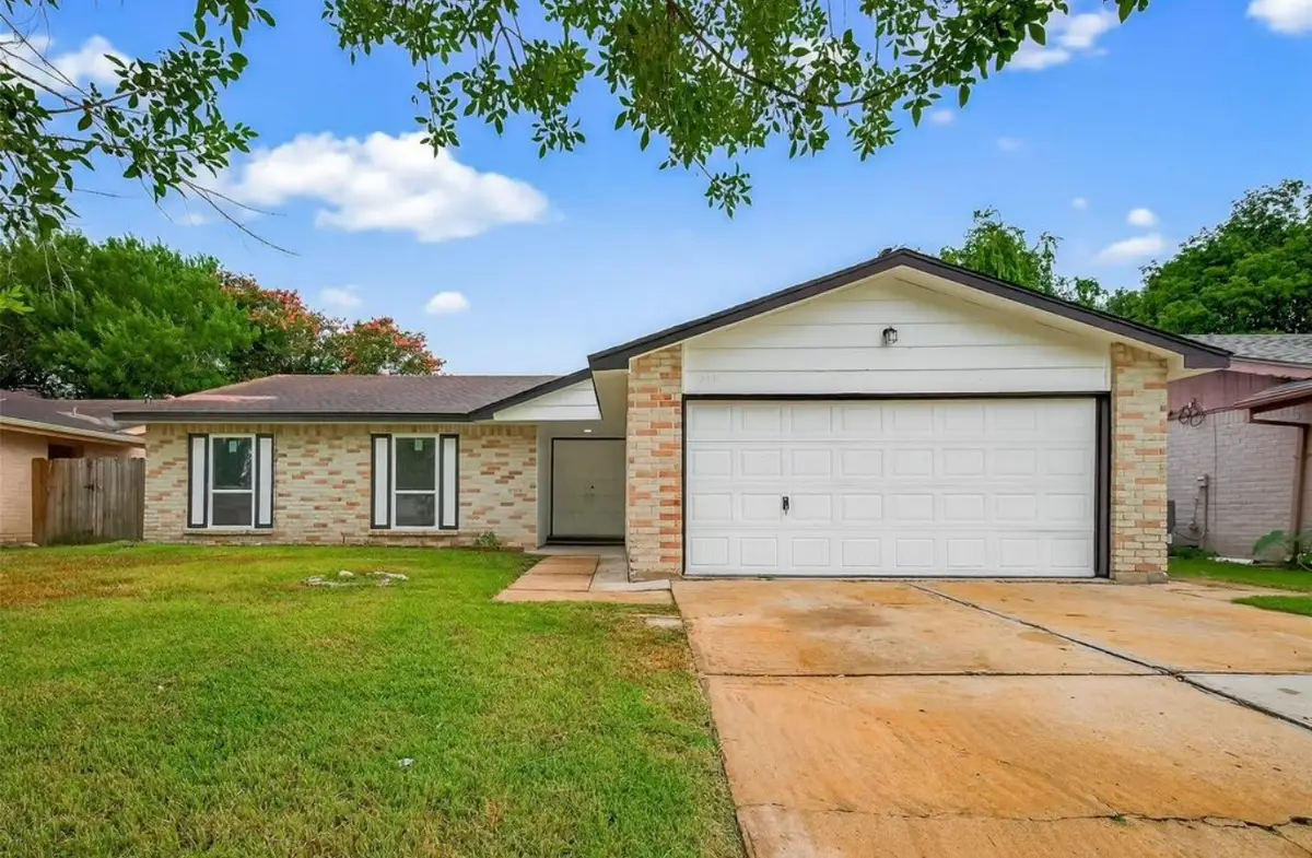 10414 Gulfstream Lane, Sugar Land, TX 77498 - Image #1