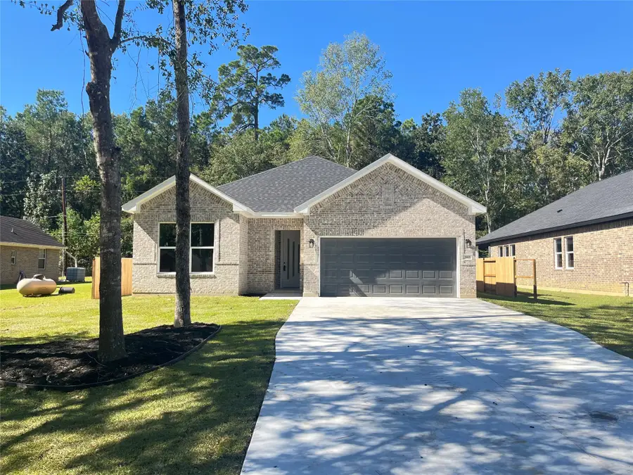 28807 Champion Oaks Dr, Magnolia, TX 77354 - Image #2