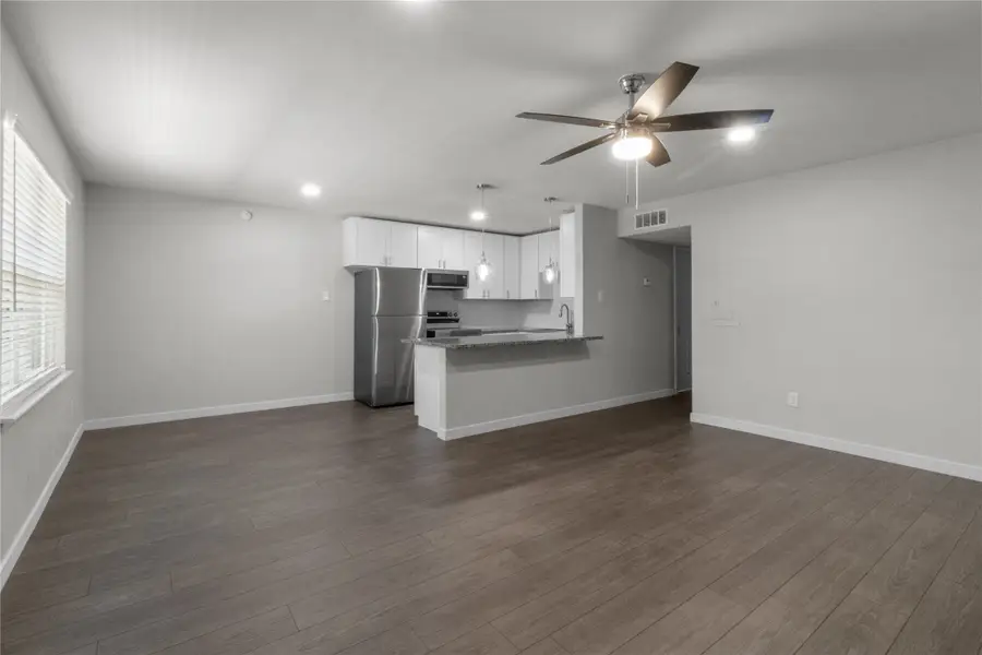 201 S Kansas Avenue, League City, TX 77573 - Image #3