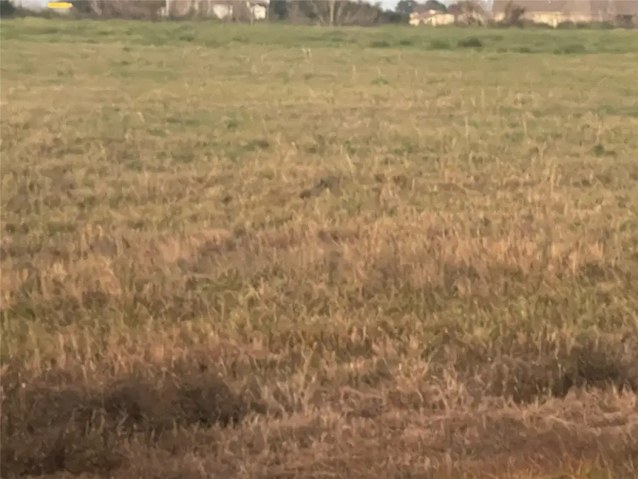 714 Chuckwagon Trail, Angleton, TX 77515 - Image #2