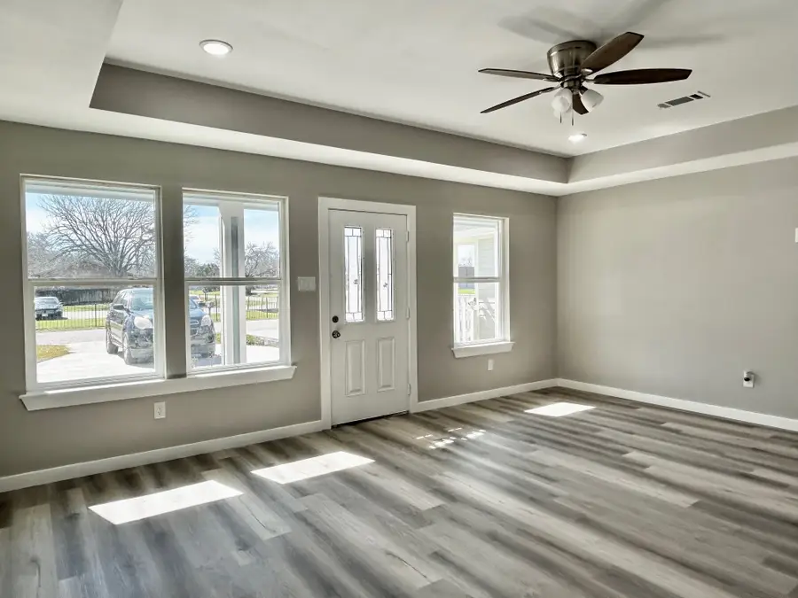 4103 Coon St, Bacliff, TX 77518 - #3