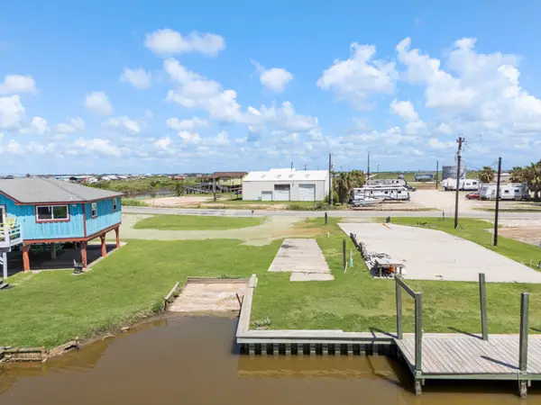 2237 Carancahua Street, Sargent, TX 77414