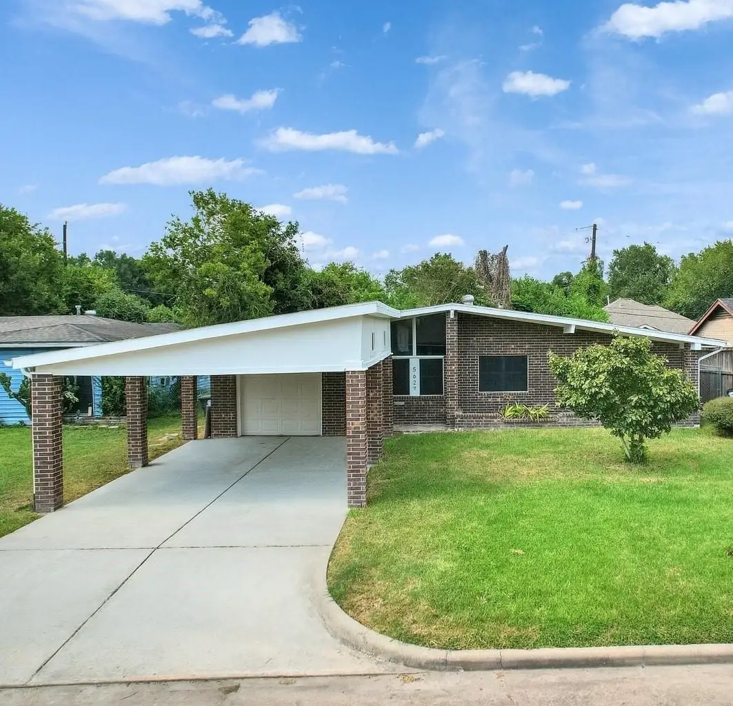 5627 Southbrook Drive, Houston, TX 77033 - Image #1