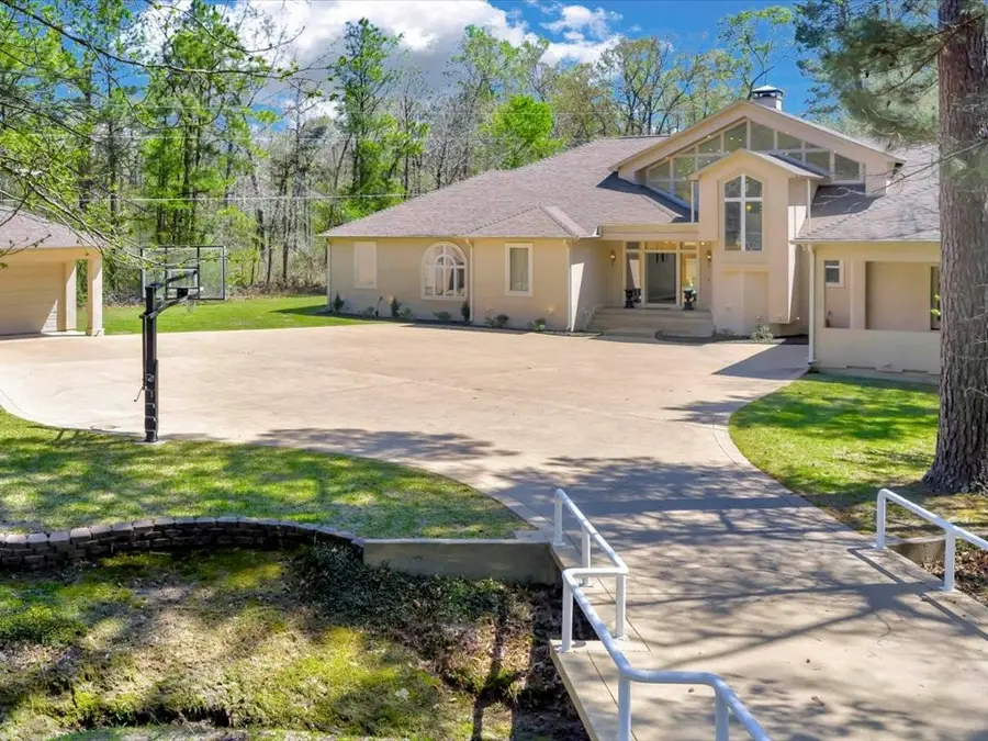 205 Twin Creek Street, Lufkin, TX 75904 - #3