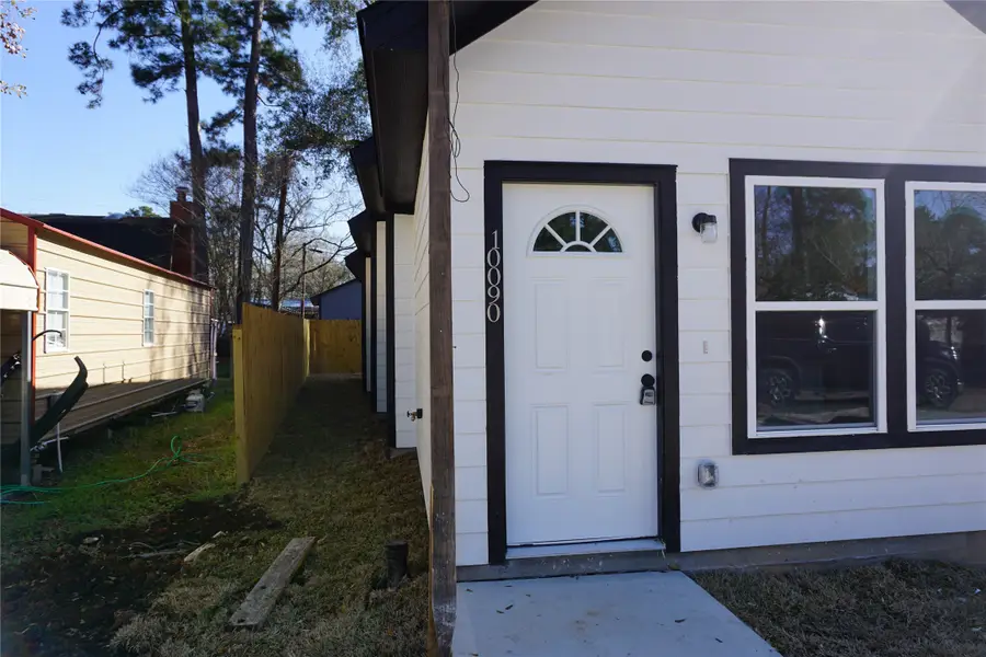 10090 Calendar Street, Willis, TX 77318 - Image #2