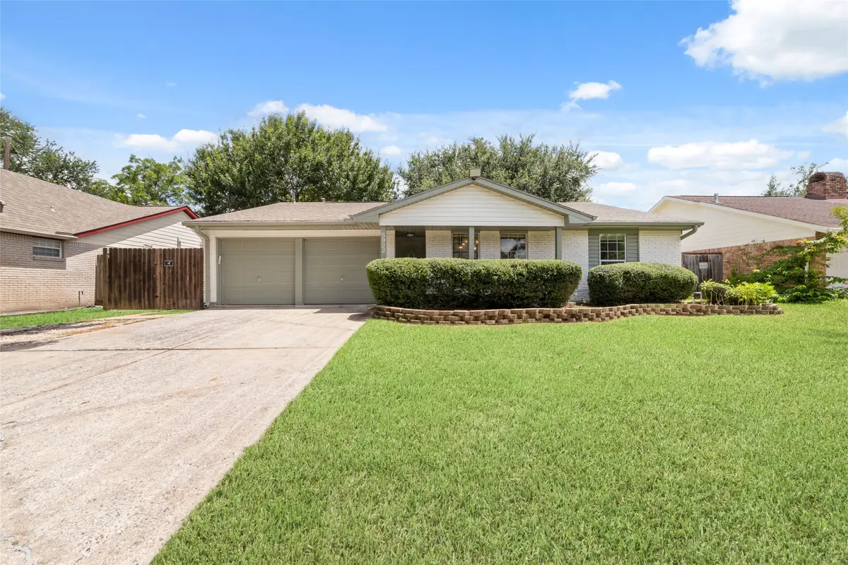 5922 Hummingbird Street, Houston, TX 77096 - #1