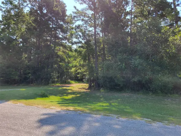 79 Roundabout Lane, Huntsville, TX 77320