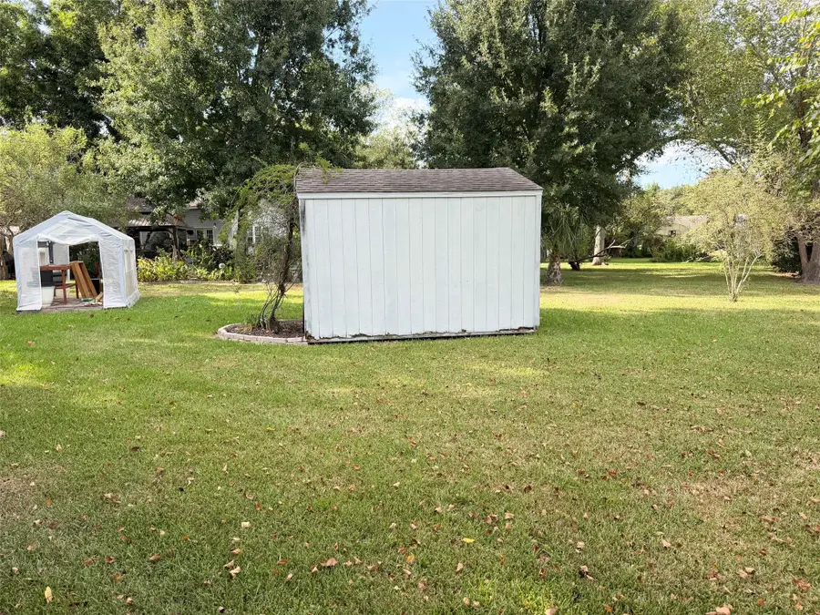 000 Beaumont Ave, Groves, TX 77619 - #3