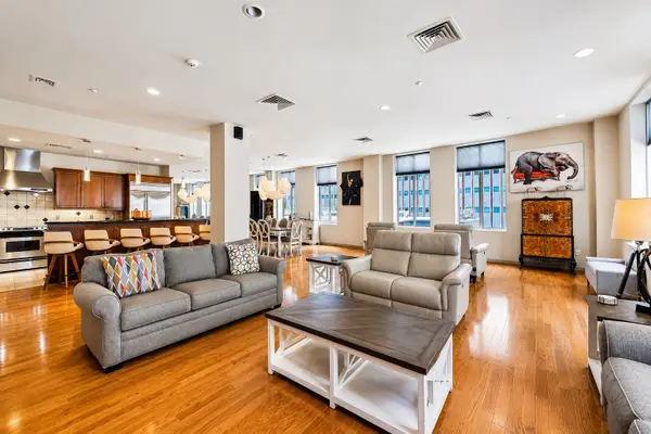 914 Main Street #801, Houston, TX 77002