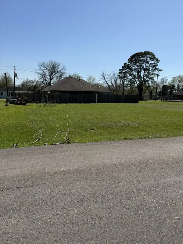 2719 West Street, Rosenberg, TX 77471