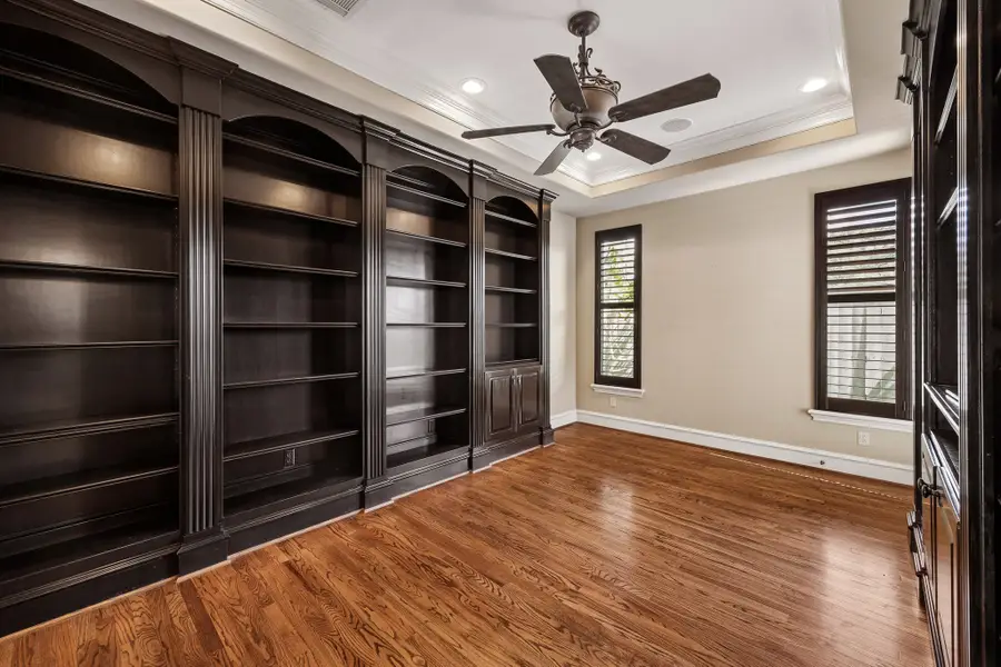 24 Hackberry Lane #B, Houston, TX 77027 - #2