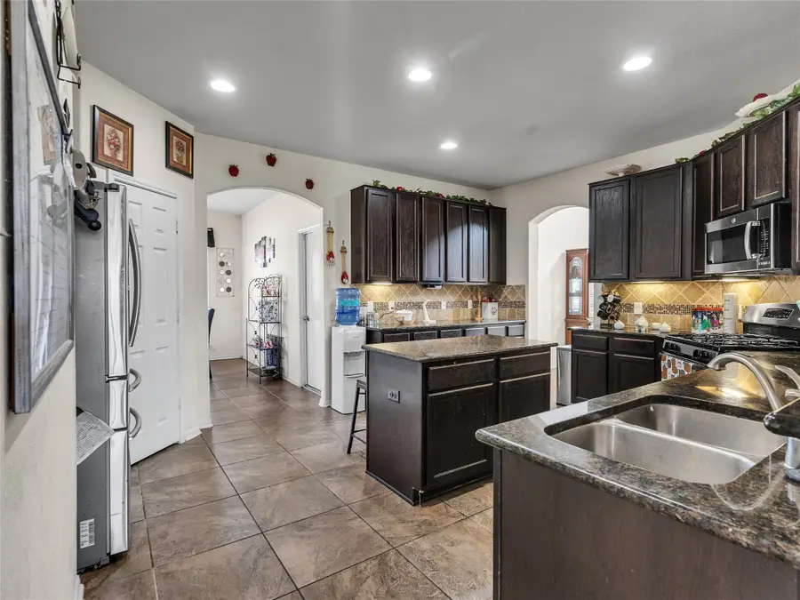 5438 Seabird Street, Baytown, TX 77521 - Image #3