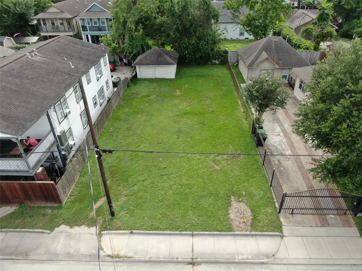 1611 Airline Drive, Houston, TX 77009 - #1