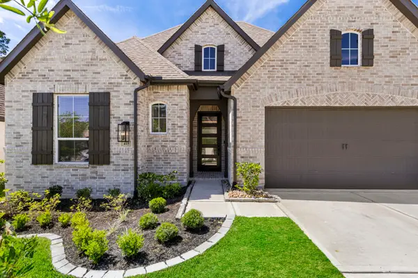 415 N Hillary Step Place, Montgomery, TX 77316