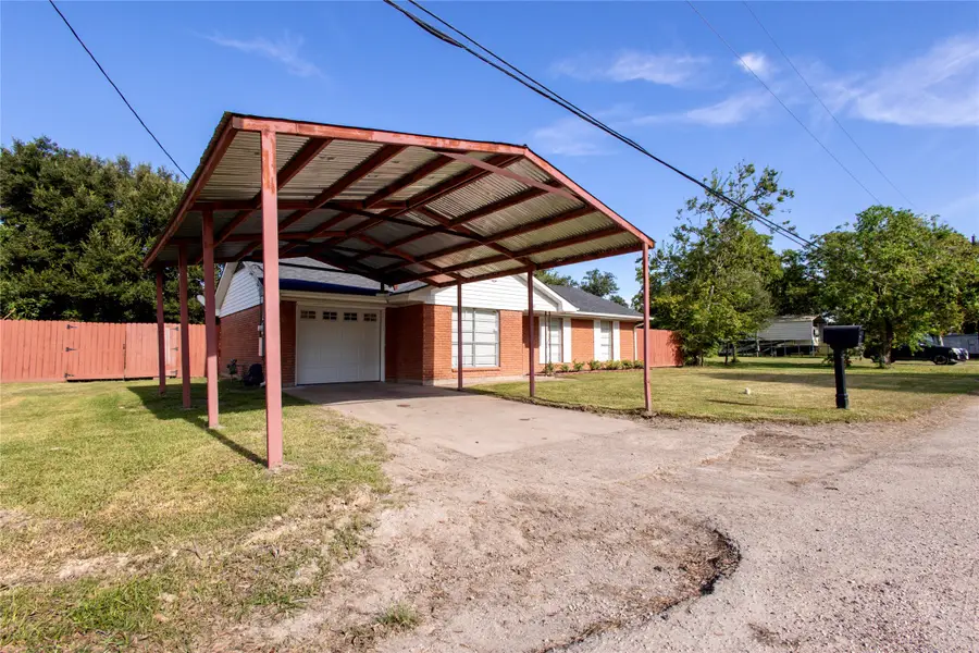 716 Gubert Lane, Alvin, TX 77511 - Image #3