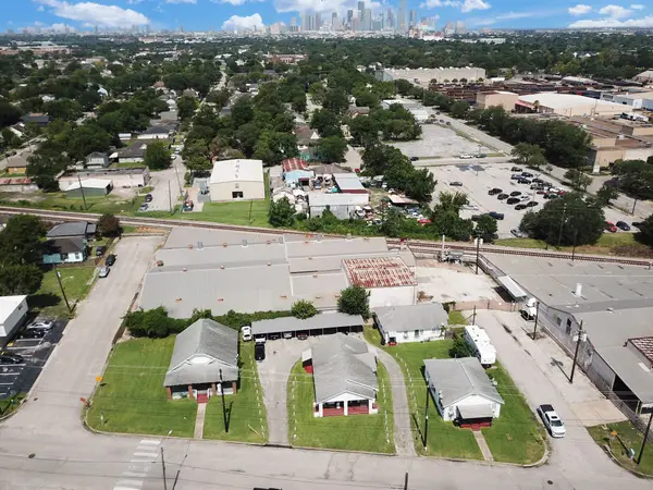 1308 Hughes Street, Houston, TX 77023
