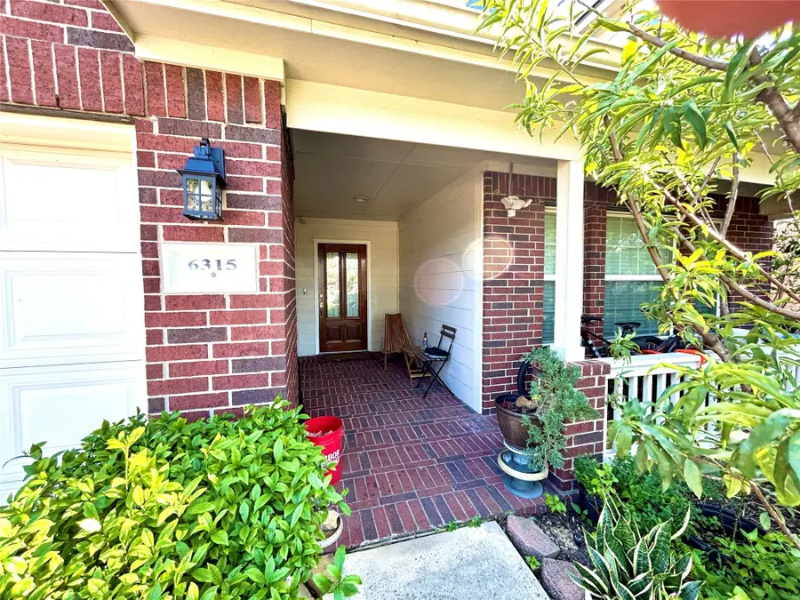 6315 S Wintersage Lane, Houston, TX 77066 - Image #3