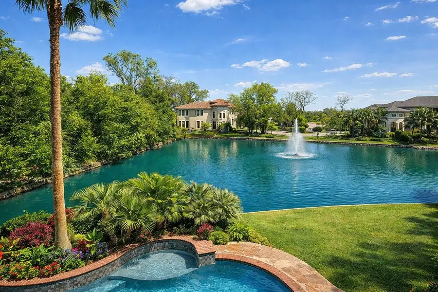 5002 Regency Drive, Sugar Land, TX 77479 - #2