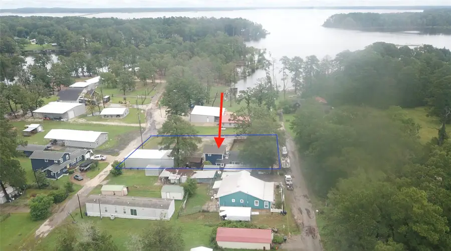 195 Lakeside Drive, Zavalla, TX 75980 - Image #2