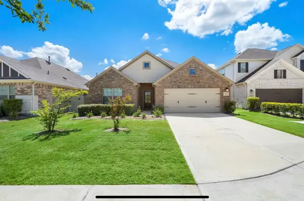 10325 S Goshawk Trl Trail, Conroe, TX 77385