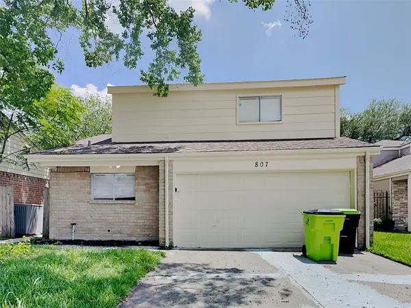 807 Chateau Place, Richmond, TX 77469