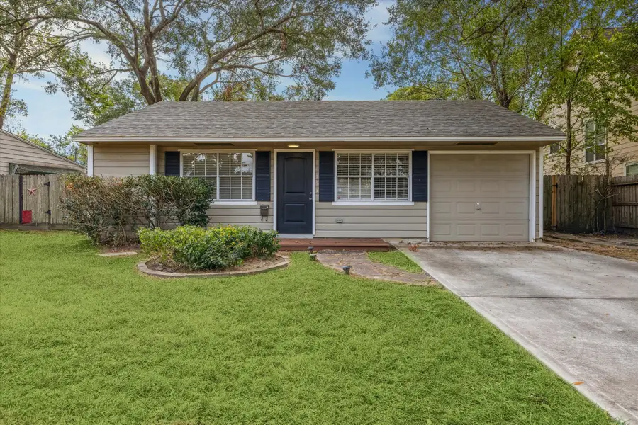 915 W 42nd Street, Houston, TX 77018 - #2