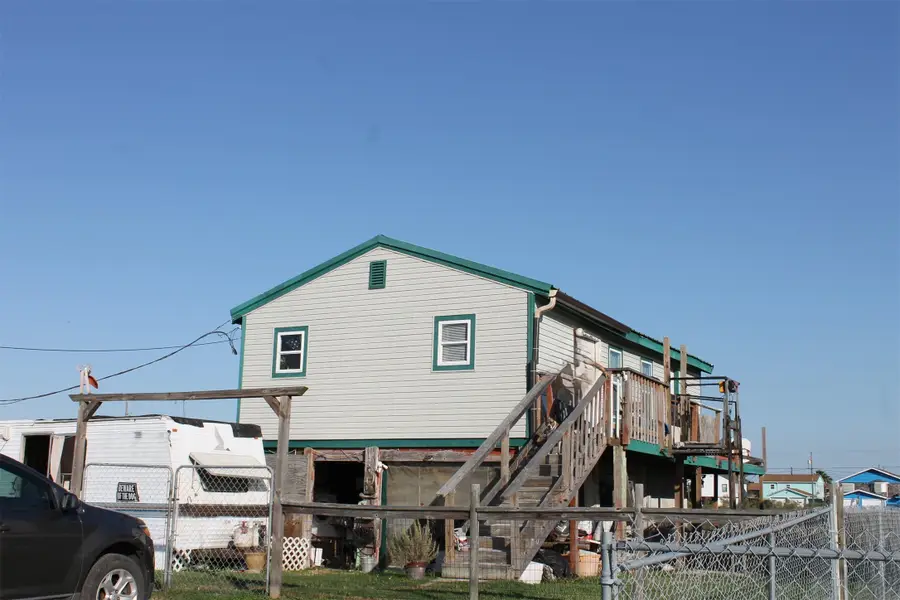 7115 W Hunter Drive, Hitchcock, TX 77563 - Image #2