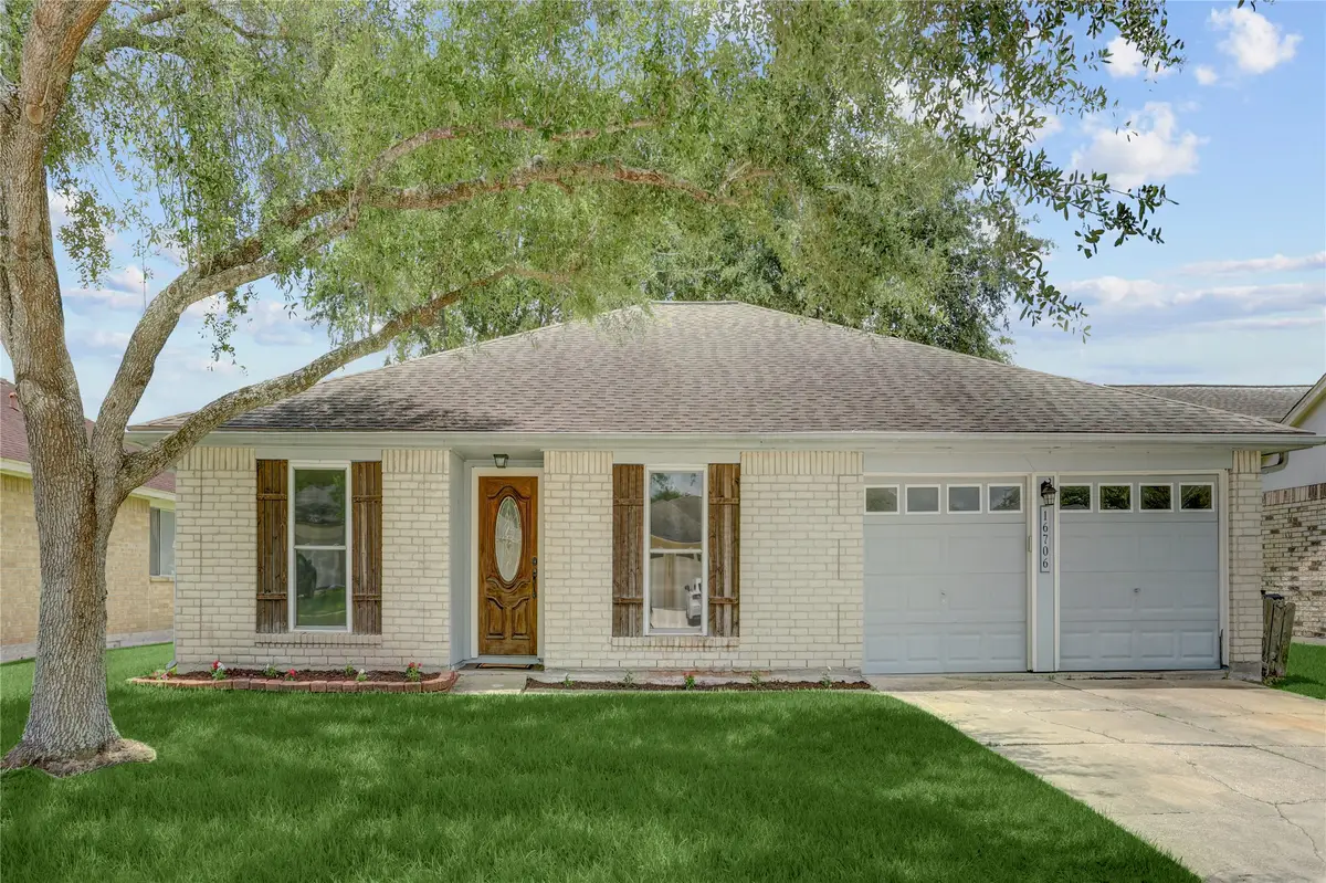 16706 Schooners Way, Friendswood, TX 77546 - #1