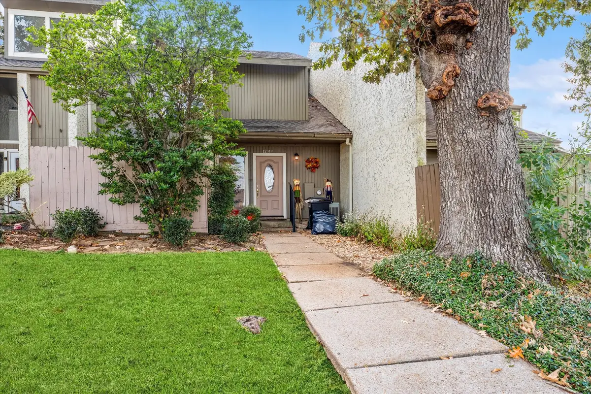 12319 Glenview Drive, Montgomery, TX 77356 - Image #1