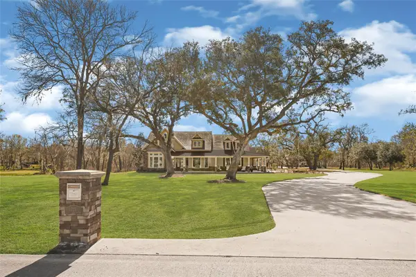 323 Star Lake Drive, Missouri City, TX 77459