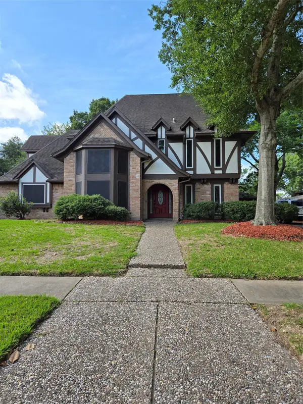 15814 Larkfield Drive, Houston, TX 77059