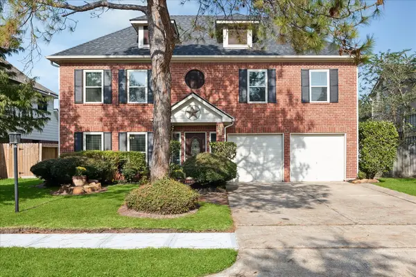 1211 Woodchase Drive, Pearland, TX 77581