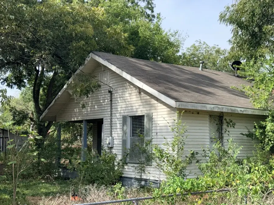504 N Milam Avenue, Richland, TX 76681 - #2