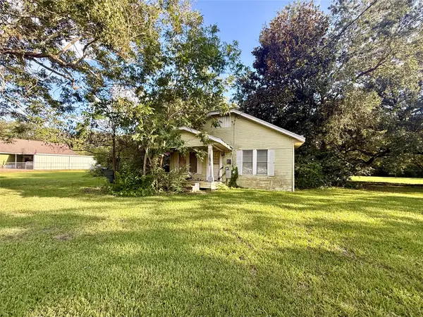 2870 60th Street, Port Arthur, TX 77640