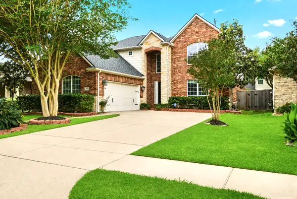 18431 W Laura Shore Drive, Cypress, TX 77433