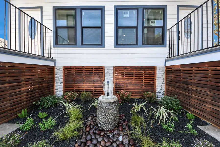 5226 Ricky Street, Houston, TX 77033 - Image #2