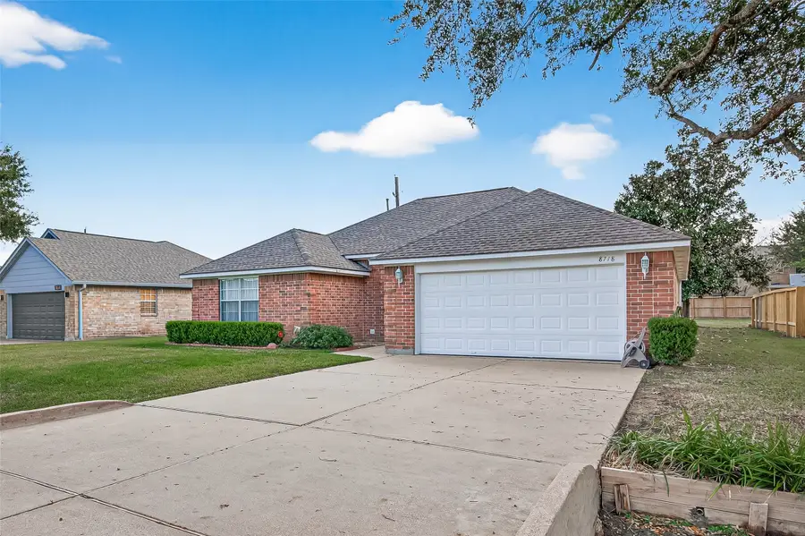 8718 Rowen Court, Needville, TX 77461 - Image #3