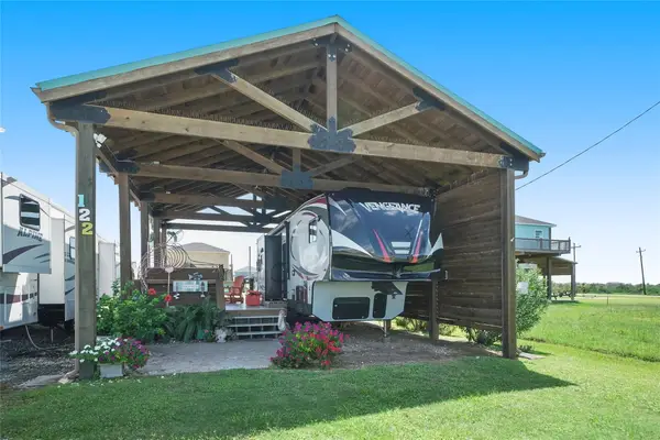 122 Ocean Breeze Drive, Crystal Beach, TX 77650