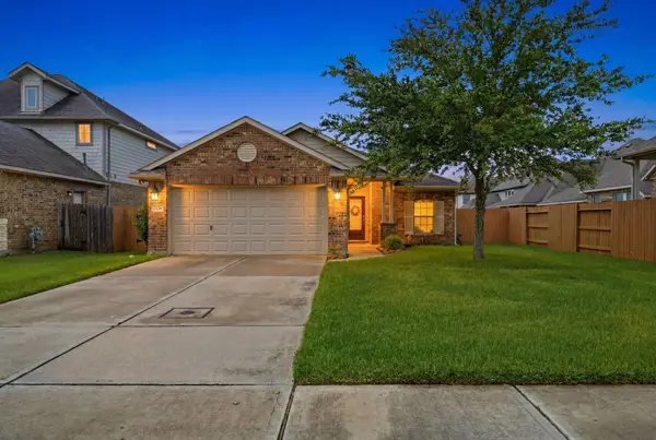 2120 Llerena Lane, League City, TX 77573