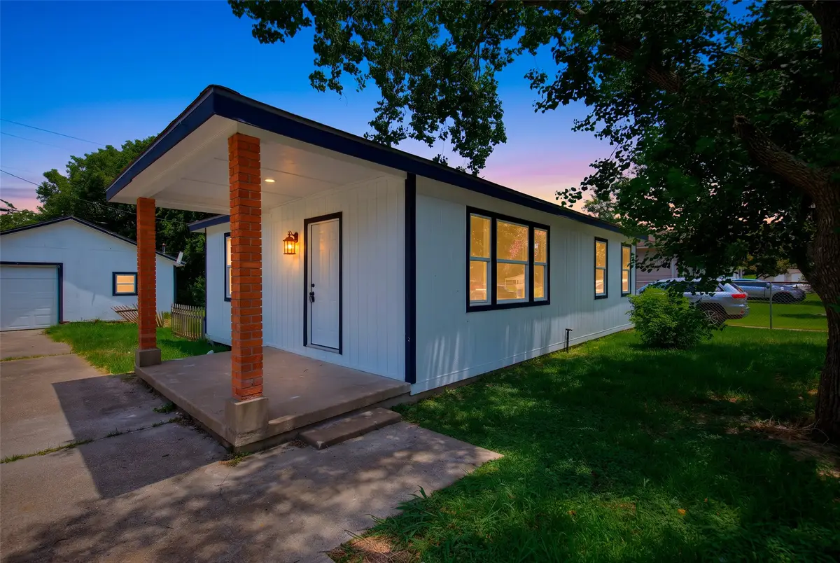 1004 11th Street N, Texas City, TX 77590 - #1