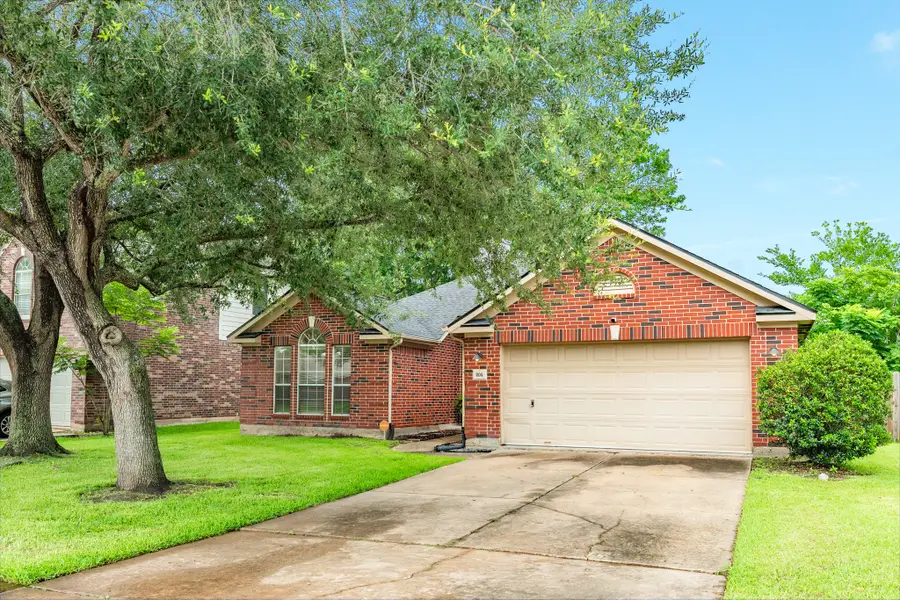 205 Mango Street, Lake Jackson, TX 77566 - #3
