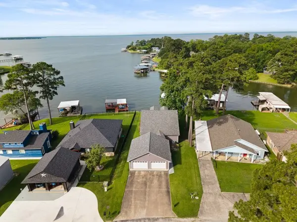 153 Lakeshore Drive, Onalaska, TX 77360