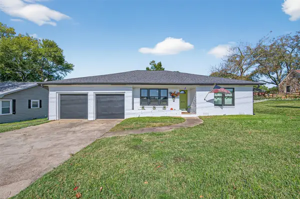 302 W Stone Street, Brenham, TX 77833